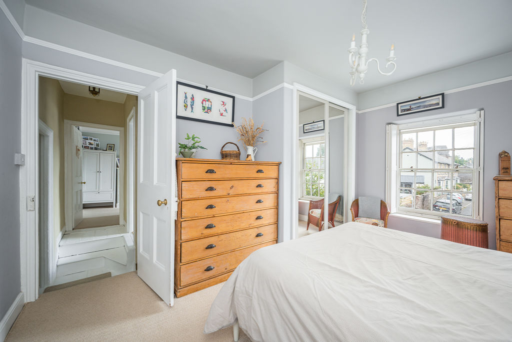 Bedroom- click for photo gallery